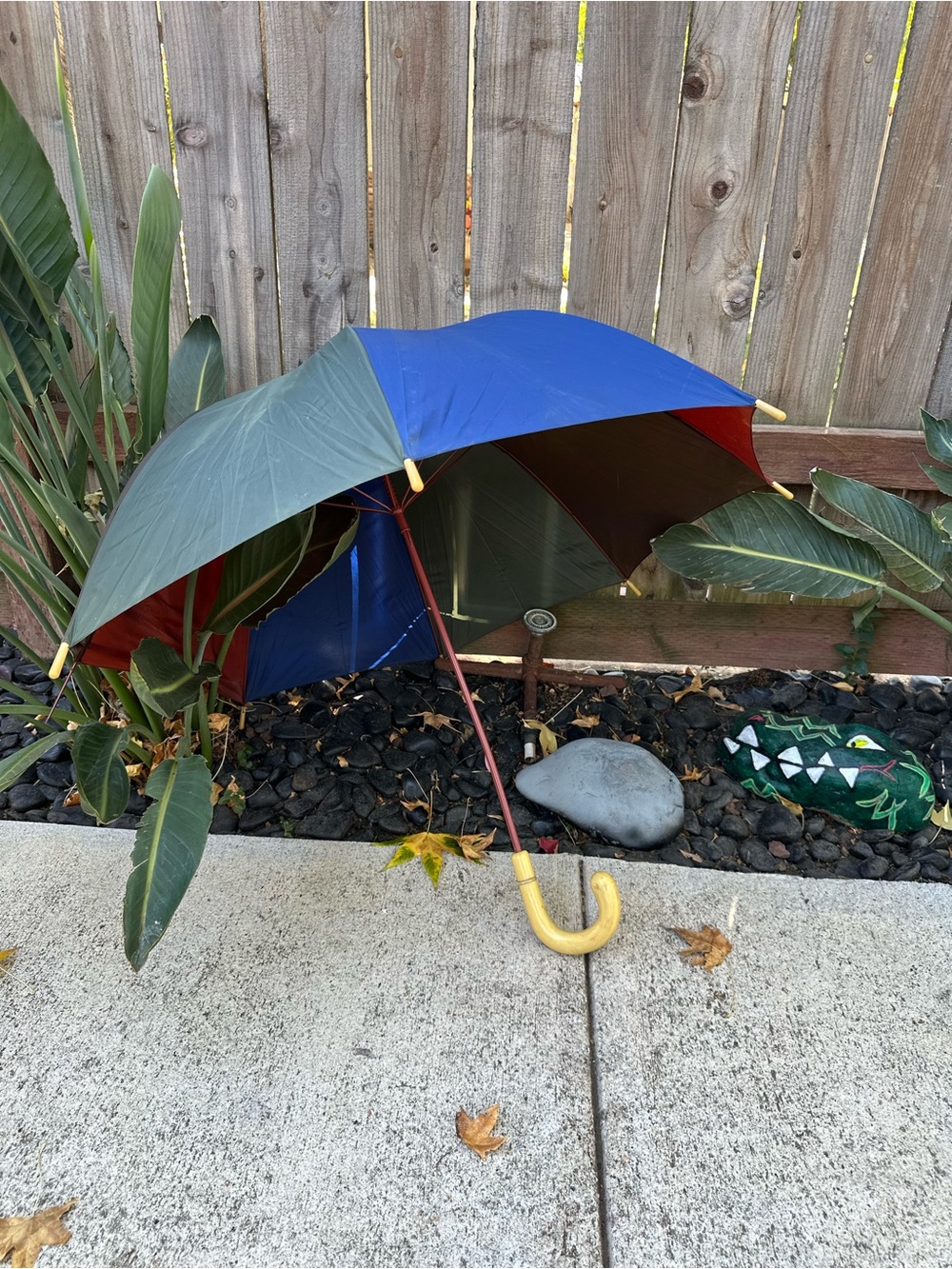 Vintage Multicolor Umbrella - Blue/Green/Red